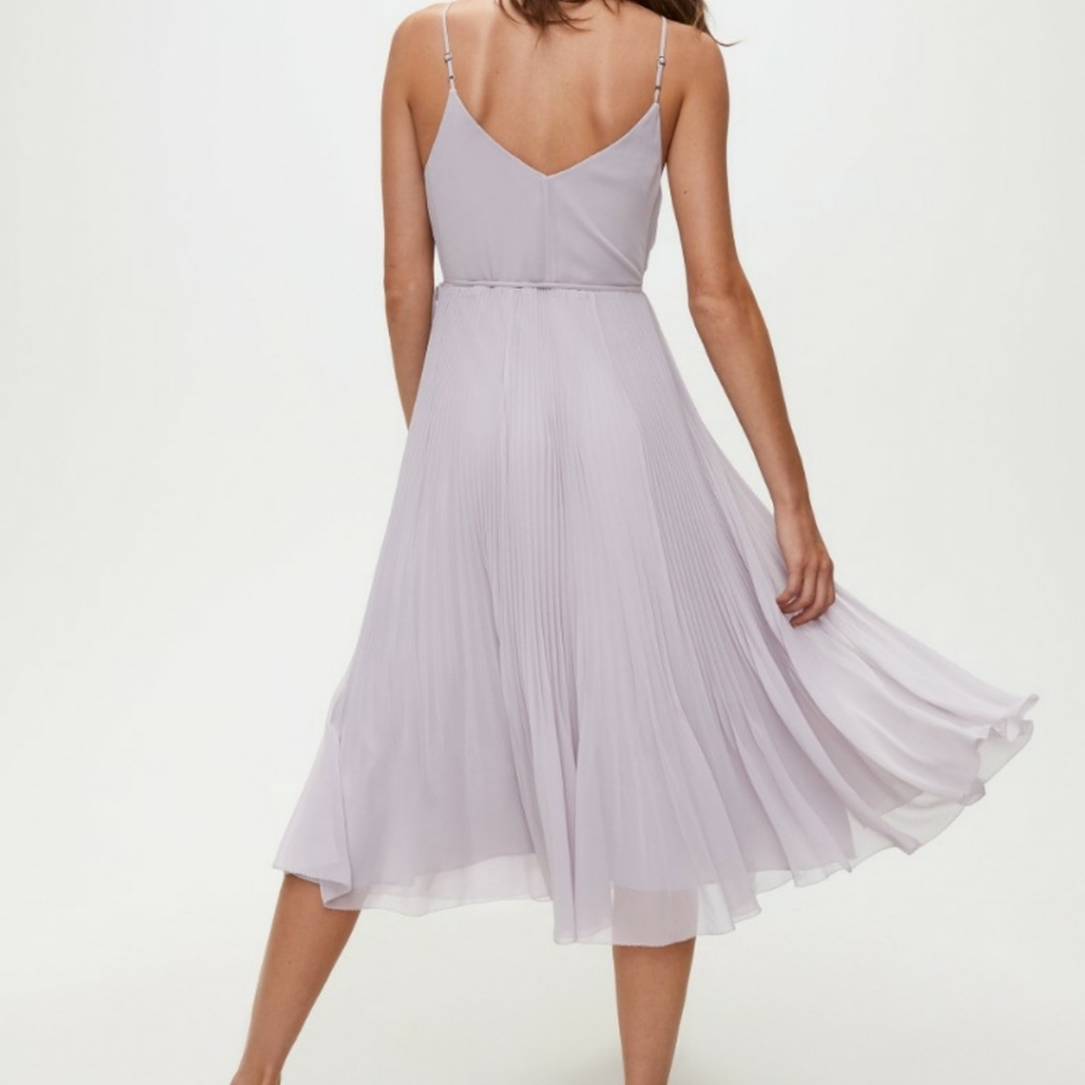 SOLD ๐ HOST PICK ๐ NWOT Aritzia Beaune dress - Picture 4 of 8